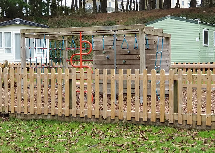 Cozy 3 Bedroom Caravan, Sleeps 8, At Parkdean Newquay Holiday Park