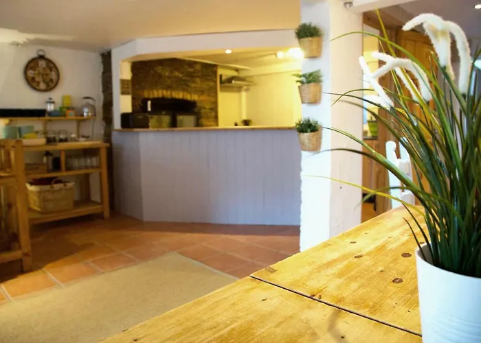 Base Surf Lodge Newquay 